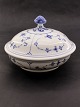 Royal 
Copenhagen 
musselmalet 
rundt låg fad 
1/397 
1.sortering 
emne nr. 611396