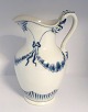 Bing & 
Grøndahl. 
Empire. Kande. 
Højde 22 cm. (1 
sortering)