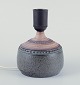 Klas-Göran 
Klaesson (Klase 
J:r) 
(1945-2024) for 
Höganäs, 
Sverige. 
Bordlampe af 
stentøj. Med 
...
