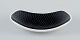 Schramberg, 
Tyskland. Stort 
ovalt "Mignon" 
fad i fajance.
Retrodesign. 
Geometrisk 
mønster i ...