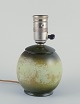 Svensk 
bordlampe af 
bemalet træ.
Art Deco.