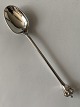 Dansk Krone DGS 
Sterling Sølv 
Frokostske 
Længde  18 cm
Pakket og 
poleret 
Pæn og 
velholdt stand