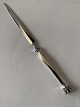 Dansk Krone DGS 
Sterling Sølv 
Brevkniv 
Længde  18 cm
Pakket og 
poleret 
Pæn og 
velholdt stand