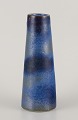 Elly Kuch 
(1929-2008) og 
Wilhelm Kuch 
(1925-2022). 
Unika 
keramikvase. 
Slank form.
Glasur i ...