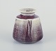 John Andersson 
for Höganäs.
Unika 
miniature 
keramikvase.
Tyk 
flydeglasur. 
Smal hals. 
Buttet ...