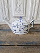 Royal 
Copenhagen 
Musselmalet 
riflet oval 
tekande 
No. 255, 2. 
sortering 
Højde 15 cm. 
Længde ...