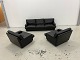 Hysterisk 
velholdt 
sofagruppe fra 
Arne Norell 
bestående af 3 
Pers.Sofa og 2 
stole i farven 
Dark ...