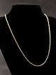 14 karat guld 
halskæde 50 cm. 
B. 0,2 cm. 
stemplet 585 
emne nr. 614093
