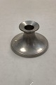 Just Andersen 
Tin Lysestage 
No. 2730
Fin, men brugt 
stand
Måler 6 cm / 
2,36 inches