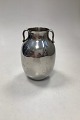 Just Andersen 
Vase af Tin, 
No. 1801
Brugt, men i 
fin stand
Måler H 17 cm 
/ 6,69 inch