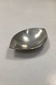 Just Andersen 
Bladformet skål 
af Tin, No. 
2675
Brugt, men fin 
stand
Måler 17,5 x 
11,5 cm / ...