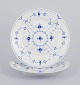 Royal 
Copenhagen 
Musselmalet 
Riflet.
To 
middagstallerkner 
i porcelæn.
Model 1/176
Datering: ...