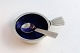 Georg Jensen. Bernadotte, Salz Keller mit blauer Emaille, und salz Löffel. 
Sterling (925).