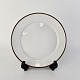 Kagetallerken i 
porcelæn fra 
stellet Brun 
Domino
Nr 14921
Producent 
Royal ...