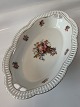 Bavaria Ovalt 
Skål med 
blomster.
Længde: 29 cm.
Bredde: 17,5 
cm.
Højde: 6 cm.
Pæn og ...
