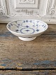 Royal 
Copenhagen 
Musselmalet 
riflet skål på 
fod 
No. 18, 1. 
sortering
Højde 6 cm. 
Diameter ...