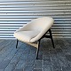 Nypolstret 
Columbus 
lænestol med 
stel i 
nylakeret træ.
Design Hartmut 
Lohmeyer
Producent ...