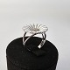 Marguerit 
fingerring i 
sterling sølv 
fra serien 
Daisy
Producent 
Georg Jensen
Stemplet GJ 
...