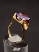 14 karat guld 
ring størrelse 
61 med ametyst 
1,4 x 1,2 cm. 
stemplet 585 
JøN for 
guldsmed Jørgen 
...