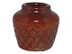 Royal 
Copenhagen 
keramik
Miniaturevase 
med rød glasur 
...