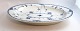 Royal 
Copenhagen. 
Musselmalet 
Halvblonde. 
Ovalt fad. 
Model 533. 
Længde 37 cm. 
Bredde 29 cm. 
(2 ...