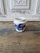 Royal 
Copenhagen Blå 
Blomst Kantet 
lille vase 
No. 8614, 1. 
sortering
Højde 7 cm.
Produceret ...