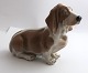 Royal Copenhagen. Porcelænsfigur. Basset hund. Model 356. Længde 17 cm. ( 2 
sortering )