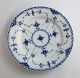 Royal 
Copenhagen. 
Musselmalet, 
halvblonde. 
Tallerken. 
Model 573. 
Diameter 19 cm. 
 (3 sortering)