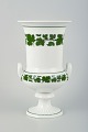 Meissen, vase, 
stel Vine-Leaf 
Pattern, 
“Voller grüner 
Weinkranz”
Elegant 
Meissen-vase på 
fod, ...
