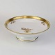 Kagefad på fod 
i porcelæn fra 
stellet 
Guldkurv. Nr. 
595/9269
Producent 
Royal ...
