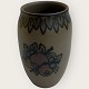 Bornholmsk 
keramik, 
Hjorth, Brun 
stentøj, Vase, 
Nr. 55, Med 
frugt motiv, 
12cm høj *pæn 
stand*