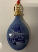 Bing & Grøndahl 
 Juledråbe  
Christmas 
Ornaments.
Nøddebo 
Præstegaard. 
Årgang: 1992.
Højde: 9 ...
