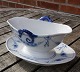 Empire Bing & 
Grøndahl B&G 
porcelæn 
spisestel.
Oval sauceskål 
på fast fod nr. 
8 i 
1.sortering, 
...