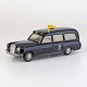 Falck bil. 
Mercedes-Benz 
220 S 
legetøjsbil i 
sortlakeret 
metal med gummi 
hjul og gult 
metal ...