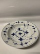 Royal 
Copenhagen 
Musselmalet 
Riflet, 
dybtallerken.
Dekorationsnummer 
1/167.
Diameter 23,5 
...