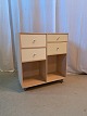 Bogkasse med skuffer
  Kr. 1600,-