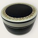 Aluminia, 
Bonbonnierer / 
small jar with 
lid, # 
574/3165, 
Diameter 8.5cm, 
height 5cm, 
*Slight ...