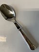 Serveringsske 
med stål laf, 
Rosen Dansk 
Sølvbestik 
Horsens sølv
Længde 18,1 
cm.
Velholdt ...