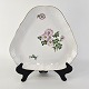 Trekantet 
kagefad i 
porcelæn fra 
stellet Anemone 
Macbeth
Nr. 40
Producent Bing 
& ...