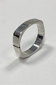 Moderne Armbånd 
i Sterling Sølv 
fra 
Smykkekædens 
A/S
Indre bredte: 
57 mm / 2.24 
inch  
Vægt: ...