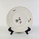 Middagstallerken 
i porcelæn fra 
stellet Balder
Nr. 25
Producent Bing 
& Grøndahl
Balder er ...