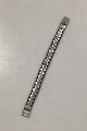 Sterling Sølv 
Armbånd med tæt 
ornamentik
Måler: 18 cm / 
7.09 inch
Vægt: 38,3 
gram / 1. oz