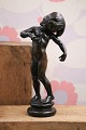 Sjælden Kai 
Nielsen Venus 
figur i 
nummeret 
patineret 
bronze expl. 
M5-75
"Venus 
Glypogos" sign. 
...