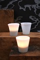 Gamle 
mundblæste lys 
glas i hvid 
opalglas til 
fyrfadslys.
H: 6,5cm. 
Dia.: 6,5cm. ( 
3 stk haves ...