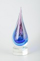 Murano
Drop-shaped 
glass 
sculpture, 
1970s.
Handmade 
sculpture in 
clear glass 
with internal 
...
