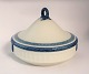 Royal 
Copenhagen. 
Blue Fan. Round 
dish with lid. 
Model 11503. 
Diameter 20.5 
cm. Height 17 
cm. (1 ...