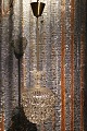 Gammel "pose" prisme loftslampe med glas skærm , 
kæder med diamant slebne klare glas prismer... Gammel "pose" prisme loftslampe med glas skærm , 
kæder med diamant slebne klare glas prismer...