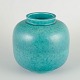 Wilhelm Kåge 
for Gustavsberg
Turkisglaseret 
stentøjsvase, 
ca. 1940’erne.
Ustemplet vase 
i ...