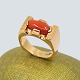 Ring i 14 kt. guld med koral