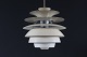 Poul Henningsen 
(1894-1967)
PH Kuglelamel 
eller Snowball 
lampe
Fremstillet af 
...